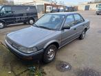 Toyota Corolla Automatic OLD SCHOOL! Benzine 64,000km, Auto's, Te koop, Zilver of Grijs, Grijs, Berline