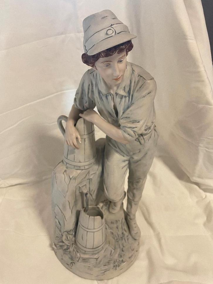 Royal Dux Waterdrager Man 10563/58, Antiek en Kunst, Antiek | Porselein, Ophalen