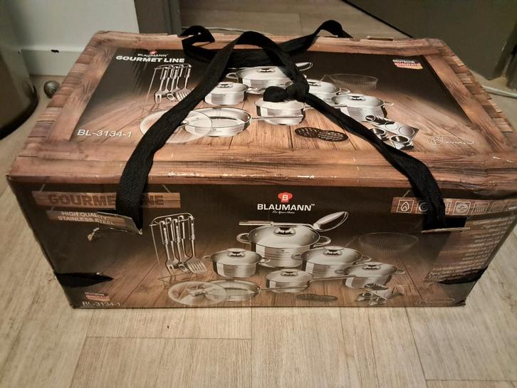 ENSEMBLE DE CASSEROLES + COUVERCLES, Maison & Meubles, Cuisine | Casseroles & Poêles, Neuf, Ensemble de casseroles, Inox, Plaques à induction