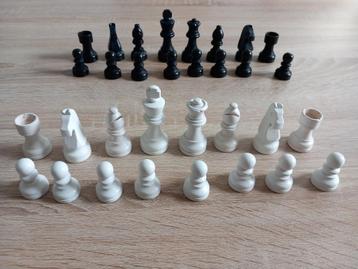 pièces d'échecs chess pieces