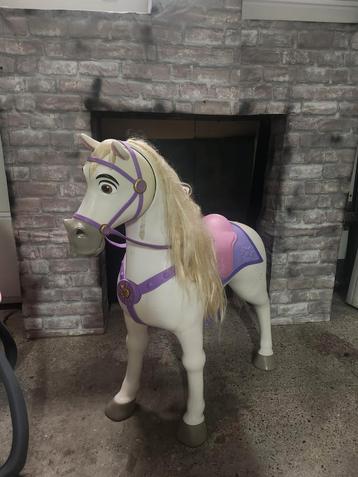 Speelgoed paard beschikbaar voor biedingen