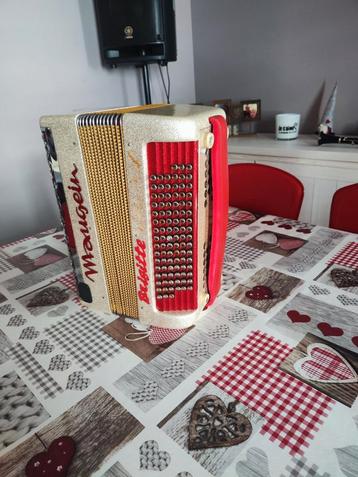 Accordéon Maugein  beschikbaar voor biedingen