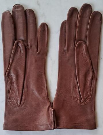 Vintage bruine leren galahandschoenen voor dames beschikbaar voor biedingen