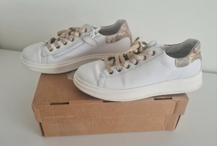 Witte sneakers Naturino, maat 39, leder, meisjes of dames, Kinderen en Baby's, Kinderkleding | Schoenen en Sokken, Gebruikt, Ophalen of Verzenden