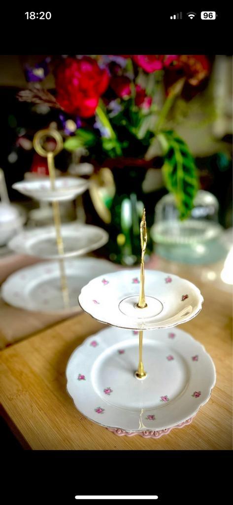 Twee-laags etagere van Johann Seltmann Vohenstrauss Elly, Huis en Inrichting, Woonaccessoires | Etagères, Zo goed als nieuw, Ophalen of Verzenden