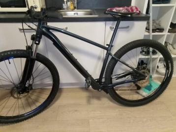 Te koop  beschikbaar voor biedingen