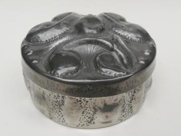 Art deco doos in tin - A.E. Chanal - Alice Holbach - c. 1930 beschikbaar voor biedingen