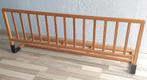 Houten bedhekje toeplooibaar met veiligheidsknop /NP 54 euro, Kinderen en Baby's, Ophalen, Zo goed als nieuw, Minder dan 140 cm