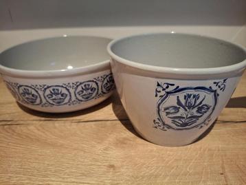 2 poelons à fondue Le Creuset avec bruleur Delft Blue-tulipe beschikbaar voor biedingen