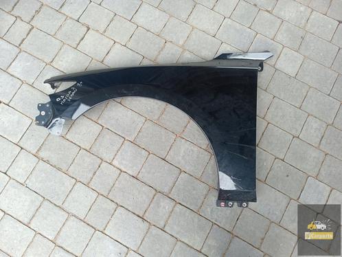 Mazda 3 IV Sedan linkervoorvleugel, Auto-onderdelen, Carrosserie, Mazda, Gebruikt