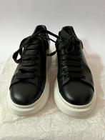 Alexander McQueen  schoenen, Kleding | Dames, Schoenen, Zwart, Ophalen of Verzenden, Zo goed als nieuw, Sneakers