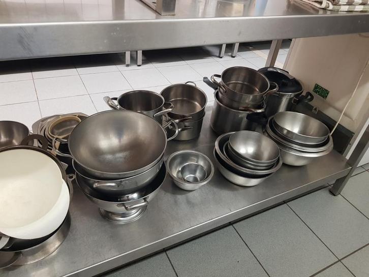 Potten pannen en meer, Huis en Inrichting, Keuken | Potten en Pannen, Zo goed als nieuw, Ophalen