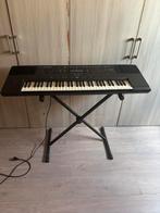 Piano, Muziek en Instrumenten, Keyboards, Ophalen, Roland, Met standaard, 61 toetsen