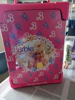 Barbie kleerkast,met kleding,juwelen, Kinderen en Baby's, Zo goed als nieuw, Ophalen
