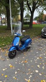Vespa sprint, Fietsen en Brommers, Scooters | Vespa, Ophalen, Overige modellen, Klasse A (25 km/u), Zo goed als nieuw