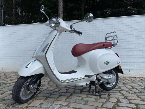 Occasie Vespa Primavera 4T klasse B 45km/u, Fietsen en Brommers, Scooters | Vespa, Gebruikt, Overige modellen, Klasse B (45 km/u)