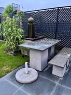 Set: fontein met eettafel met zitbanken in natuursteen, Tuin en Terras, Ophalen, Gebruikt, Vierkant, Overige materialen