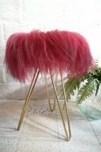 vintage kruk , nailpin hair, vintage tabouret fluffy, Antiquités & Art, Enlèvement