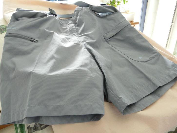 Trekking short voor dames in superlichte sneldrogende stof, Sport en Fitness, Bergsport en Wandelen, Zo goed als nieuw, Kleding