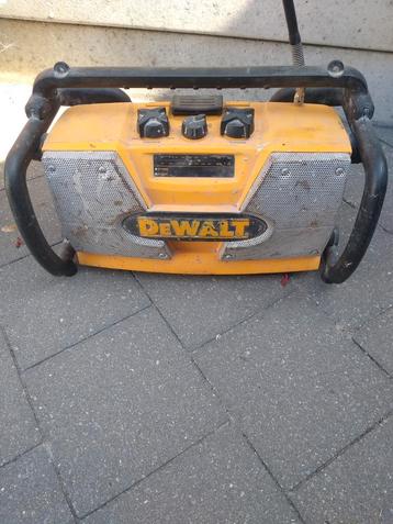 Dewalt bouwradio  beschikbaar voor biedingen