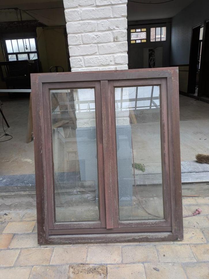 Twee meranti ramen, Doe-het-zelf en Bouw, Glas en Ramen, Gebruikt, Gevelraam of Ruit, 120 tot 160 cm, 80 tot 120 cm, Ophalen