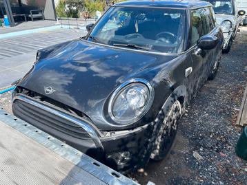 Mini F56 *AUTOMAAT*ZETELVERWARMING* beschikbaar voor biedingen