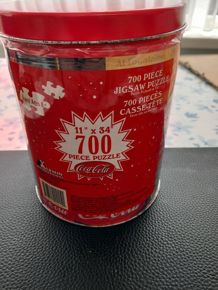 Puzzel 700 stukjes- Coca-Cola - met blikken doos, Hobby en Vrije tijd, Denksport en Puzzels, Zo goed als nieuw, Legpuzzel, 500 t/m 1500 stukjes