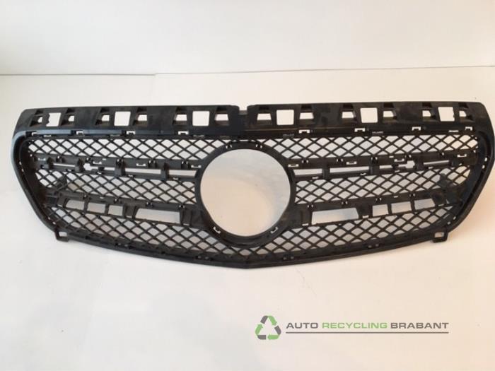 Calandre d'un Mercedes A-Klasse, Autos : Pièces & Accessoires, Carrosserie & Tôlerie, Utilisé, 3 mois de garantie, Enlèvement ou Envoi