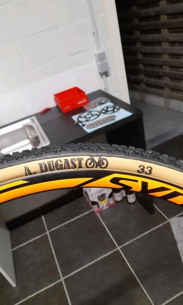 Nieuwe Dugast rhino tube. Nooit gebruikt beschikbaar voor biedingen