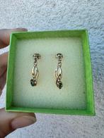 Boucles d'oreille plaqué or 24K, Hangers, Ophalen of Verzenden, Zo goed als nieuw, Met edelsteen