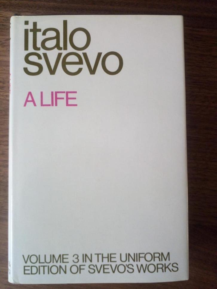 A life (Uniform editions -3) - Italo Svevo, Livres, Littérature, Comme neuf, Europe autre, Enlèvement ou Envoi