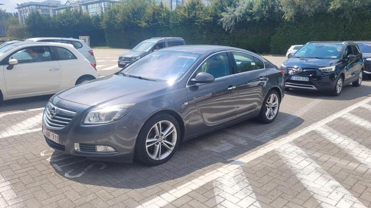 Opel Insignia 2010 160pk Aut Cosmo, Auto's, Opel, Particulier, ABS, Airconditioning, Bluetooth, Bochtverlichting, Boordcomputer