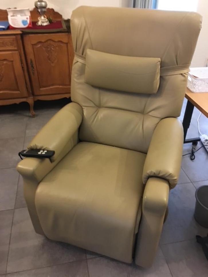 zetel, beige, electrisch., Huis en Inrichting, Zetels | Zetels, Gebruikt, Rechte bank, Eenpersoons, Minder dan 150 cm, Minder dan 75 cm