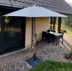 Vierkante parasol met zware parasolvoet en hoes., Ophalen, Zo goed als nieuw, Parasolvoet