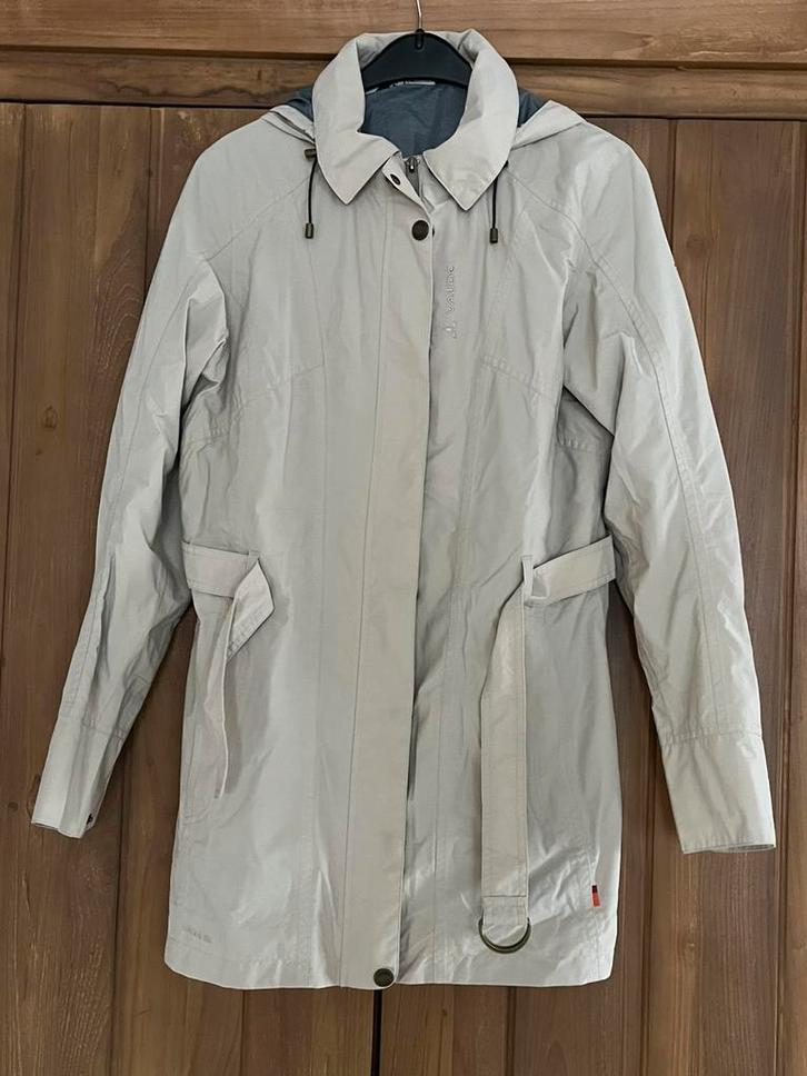 Vaude regenjas dames maat 42, Kleding | Dames, Jassen | Zomer, Zo goed als nieuw, Maat 42/44 (L), Beige, Ophalen of Verzenden