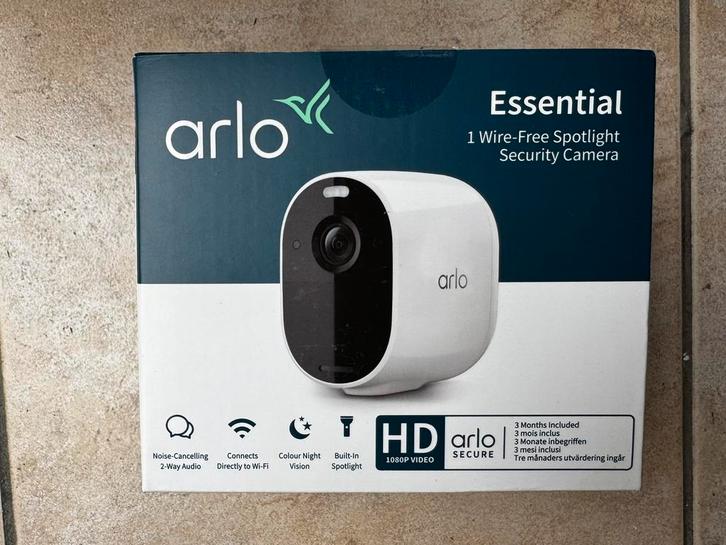 Caméra Arlo Essential Spotlight + Panneau solaire – Neuf, Audio, Tv en Foto, Videobewaking, Ophalen