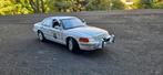 1:18 Ford Crown Victoria California Highway Patrol Motormax, Ophalen of Verzenden, Zo goed als nieuw, Auto, Motormax