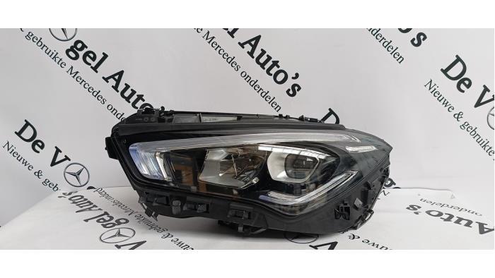 Koplamp links van een Mercedes CLA, Auto-onderdelen, Verlichting, Mercedes-Benz, Gebruikt, 3 maanden garantie, Ophalen of Verzenden