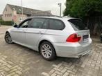 Bmw 320i essence super propre 148.000 klm, Argent ou Gris, Achat, Entreprise, Boîte manuelle