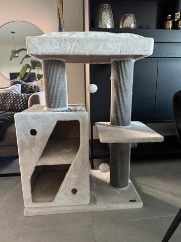 Kattenkrabpaal beschikbaar voor biedingen