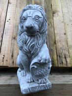 Zittende leeuw, vol steen S, super mooi!!, Tuin en Terras, Tuinbeelden, Ophalen of Verzenden, Steen, Dierenbeeld