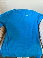 Tshirt nike neuve avec etiquette. Taille 158cm a 170cm, Enlèvement