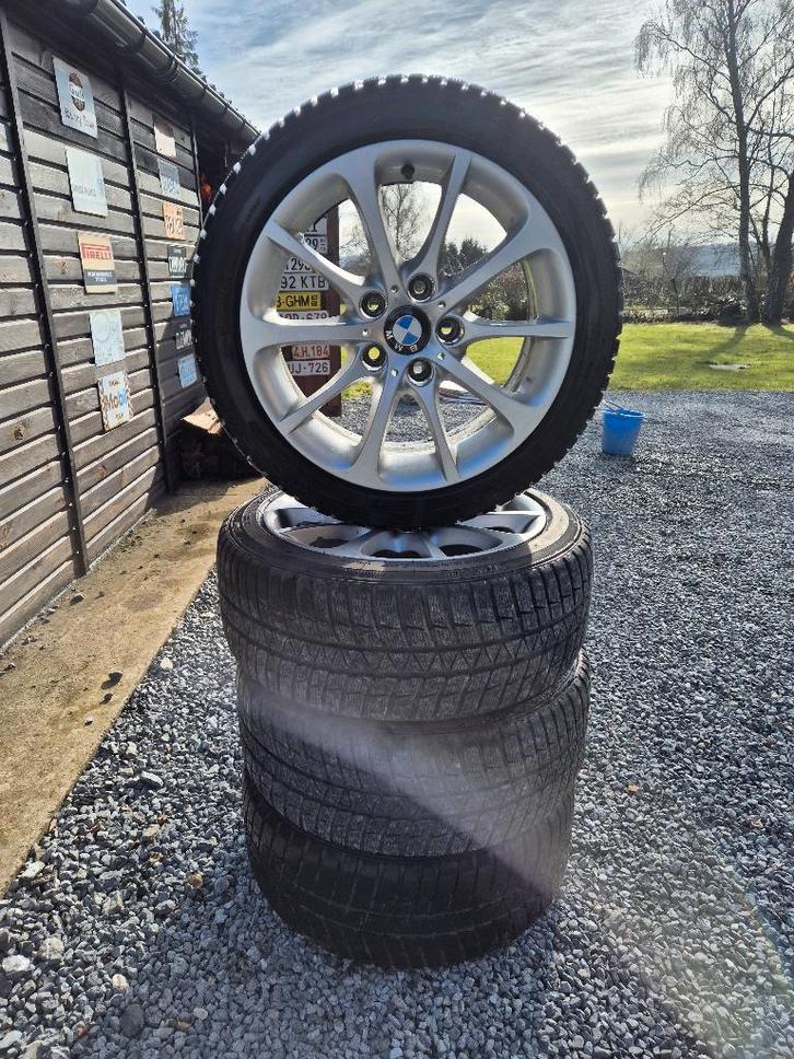BMW 17 velgen met winterbanden, Auto-onderdelen, Banden en Velgen, Band(en), Winterbanden, 17 inch, Ophalen of Verzenden