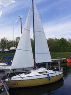 Kajuitzeilboot, Watersport en Boten, Kajuitzeilboten en Zeiljachten, Benzine, Polyester, Gebruikt, Tot 6 meter