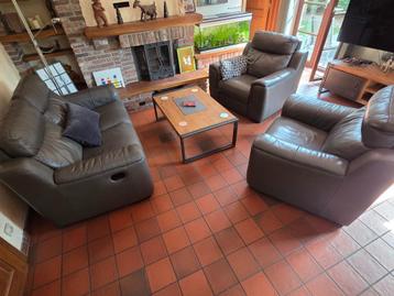 Salon cuir gris - canapé 2 pl + 2 fauteuils beschikbaar voor biedingen
