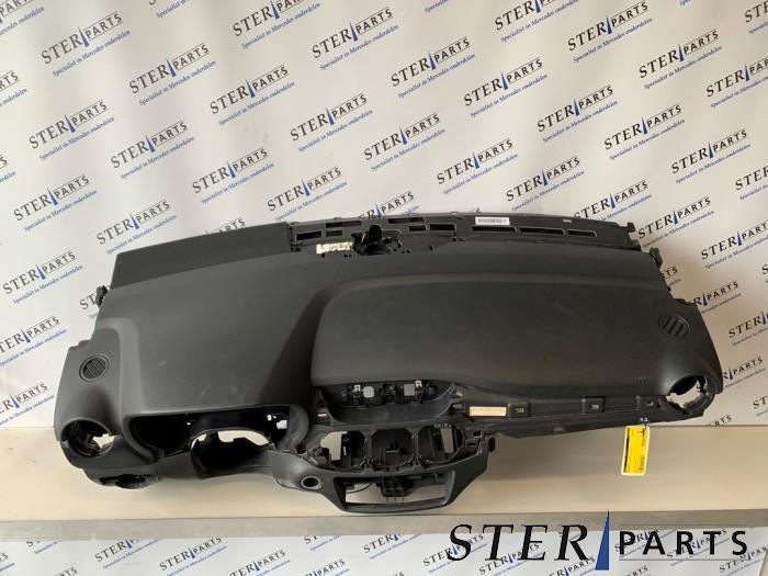 Tableau de bord d'un Mercedes B-Klasse, Autos : Pièces & Accessoires, Tableau de bord & Interrupteurs, Mercedes-Benz, Utilisé