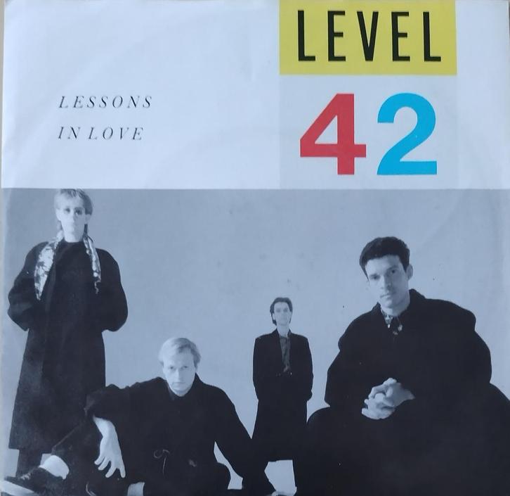 Level 42 - Lessons in love, CD & DVD, Vinyles Singles, Comme neuf, Single, Pop, 7 pouces, Enlèvement ou Envoi