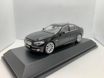 BMW 5-serie 5er Saloon (Type F10) 2010 - Schuco beschikbaar voor biedingen