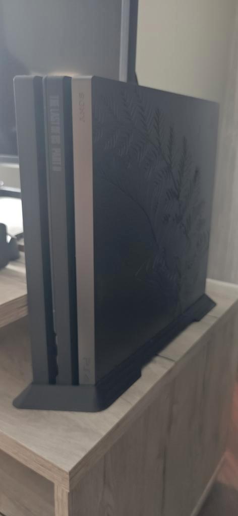 Ps4 pro limited edition The last of us 2, Games en Spelcomputers, Spelcomputers | Sony PlayStation 4, Zo goed als nieuw, Pro, Ophalen
