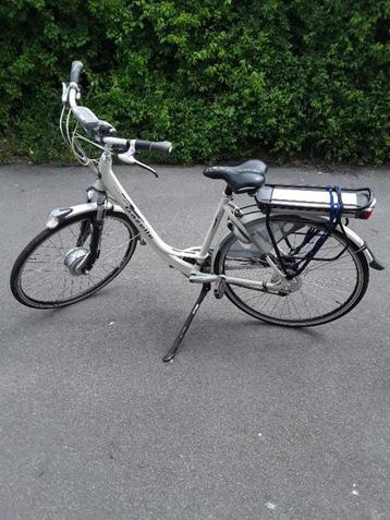Gazelle elektrische fiets met defect aan batterij, Fietsen en Brommers, Ophalen, Gebruikt, Gazelle, Versnellingen